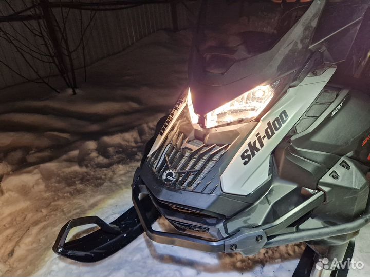 Снегоход BRP ski doo skandic 600