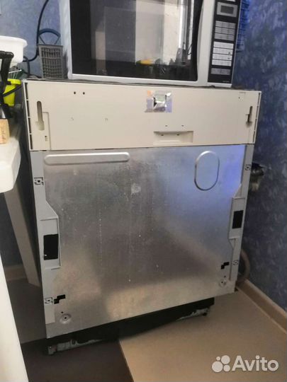 Посудомоечная машина Ariston Li700duo на запчасти