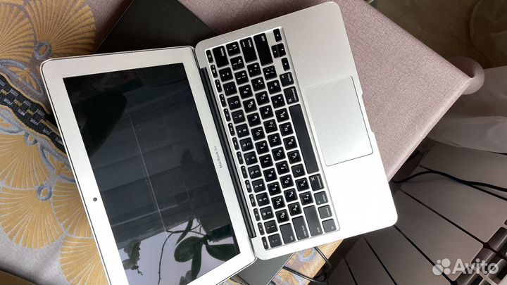 Apple macbook 11