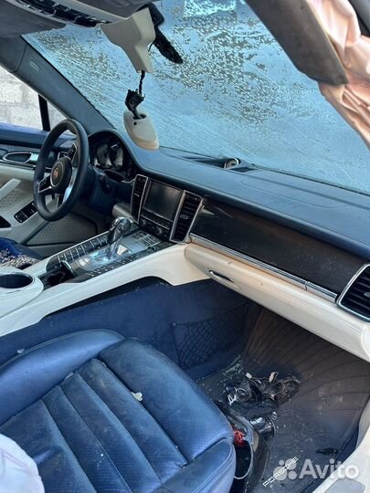 Porsche Panamera Turbo в разборе