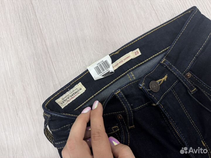 Джинсы Levi's 721 High Rise Skinny