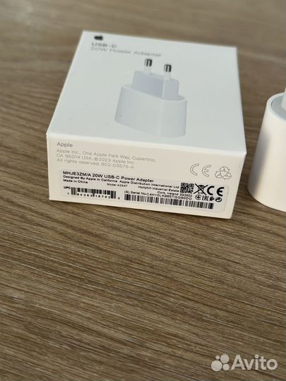 Оригинальный блок iPhone 20 w