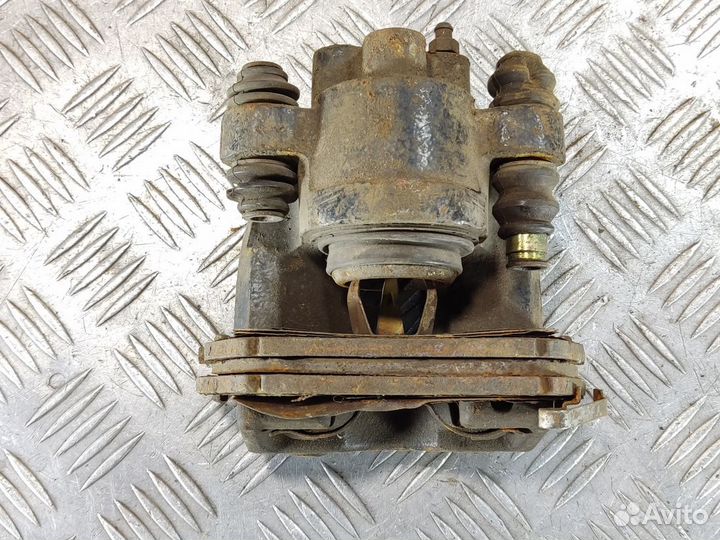 Суппорт задний правый Ml 163