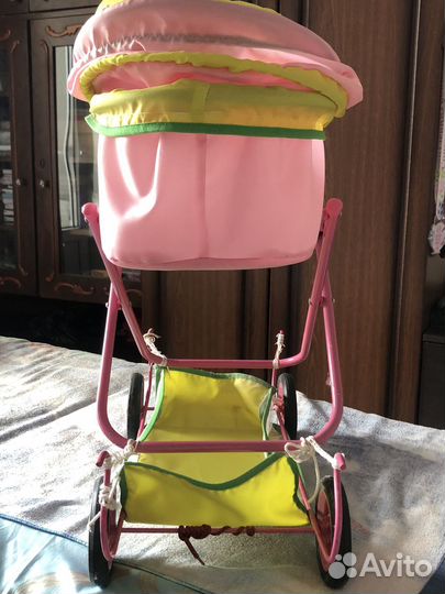 Коляска кукольная