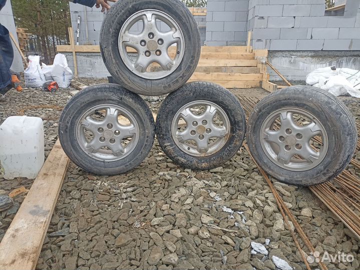 Шины диски и колеса на 16 toyota