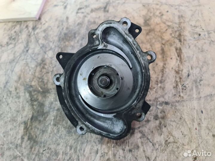 Помпа Mercedes W211 OM642