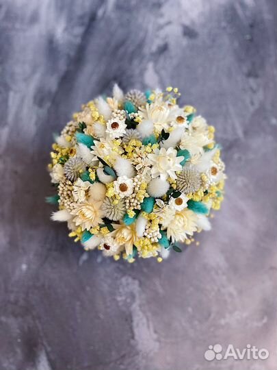 Букет из сухоцветов в кашпо