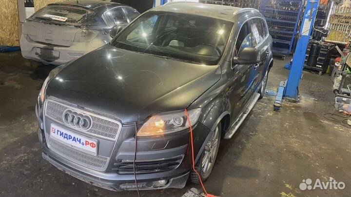 Датчик парковки Audi Q7 (4L) 1S0919275cgru