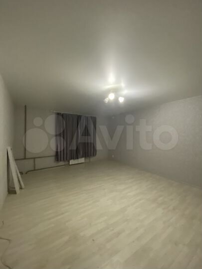 2-к. квартира, 72 м², 1/2 эт.