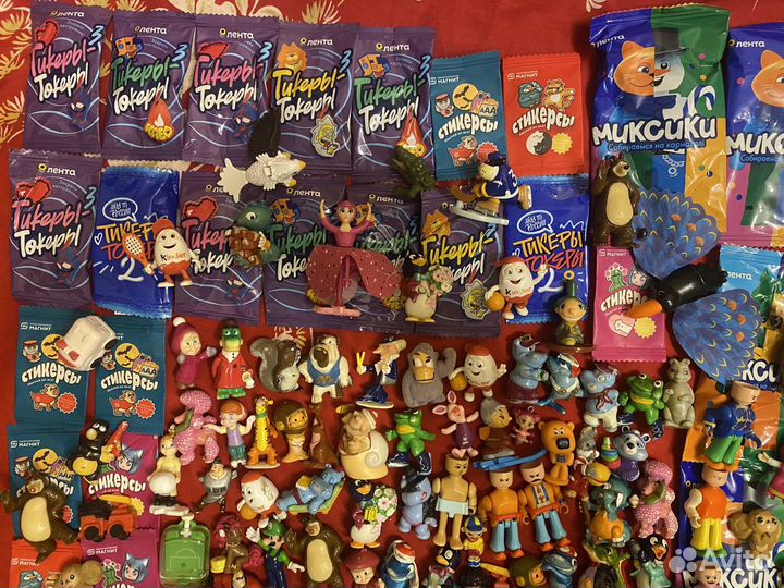 Большой набор игрушек из киндера и др