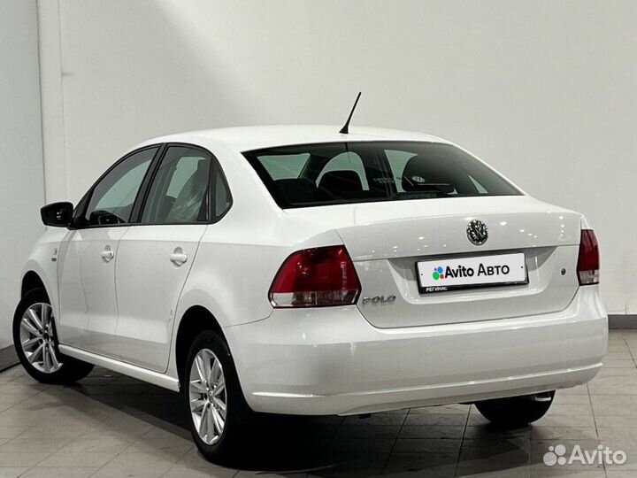 Volkswagen Polo 1.6 AT, 2013, 142 260 км