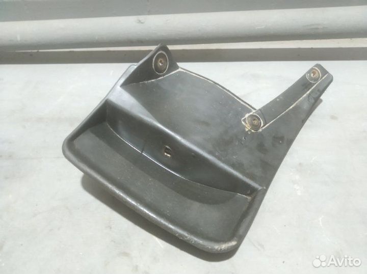 Брызговик задний левый LADA Granta седан 1.6 16кл