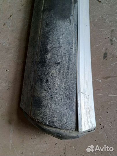 Молдинг двери задний правый Porsche Cayenne 955