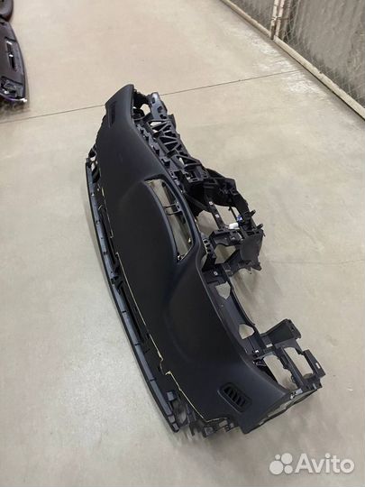 Панель с подушкой Nissan Qashqai J11