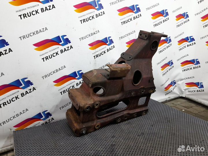 Кронштейн кабины правый Renault Magnum