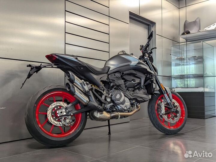 Ducati Monster (2021-н.в.)