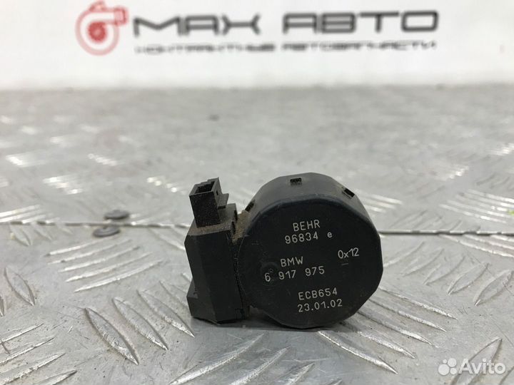 Б/У Сервопривод заслонки печки (моторчик