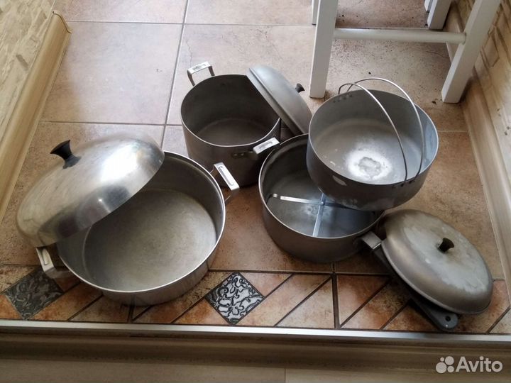 Кастрюли, пароварка, дуршлаг