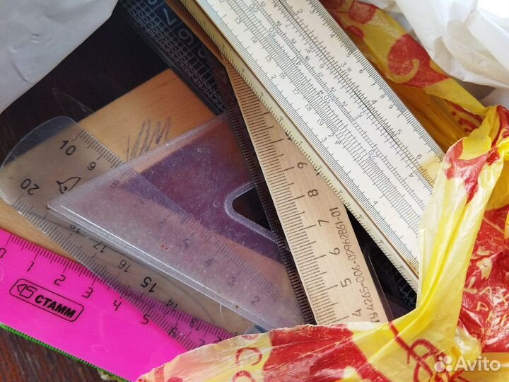 Ручки и карандаши