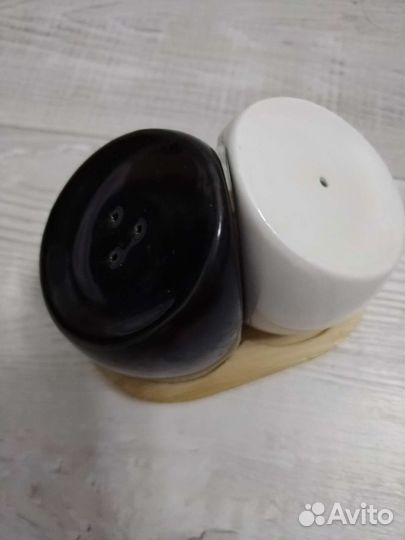 Солонка и перечница фарфор