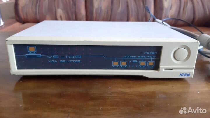 Разветвитель VGA 1 – 8 Aten VS-108
