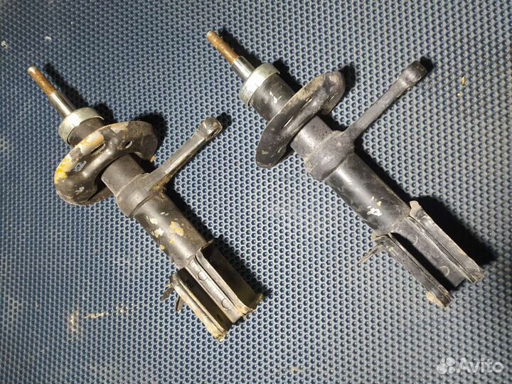 Стойка передняя левая ваз 2170