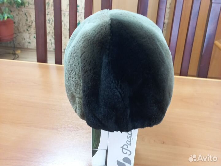 Женская зимняя шапка