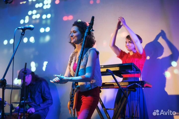 Уроки игры на бас-гитаре, теория музыки (1,5 часа)