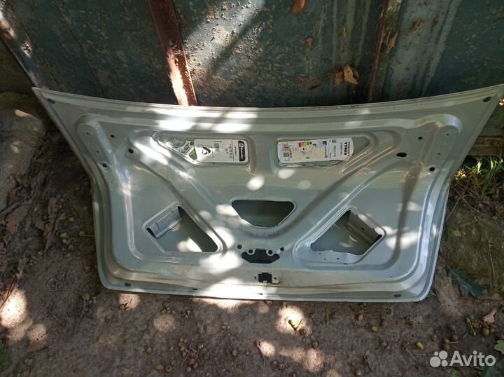 Крышка багажника Renault Symbol 2004