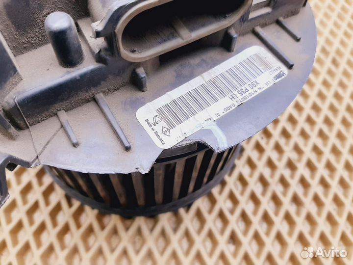 Вентилятор печки Renault Logan