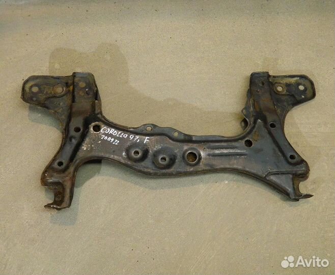 Подрамник передний Toyota Corolla E110