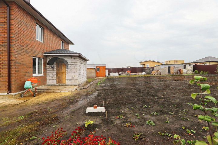 Коттедж 202,2 м² на участке 15 сот.