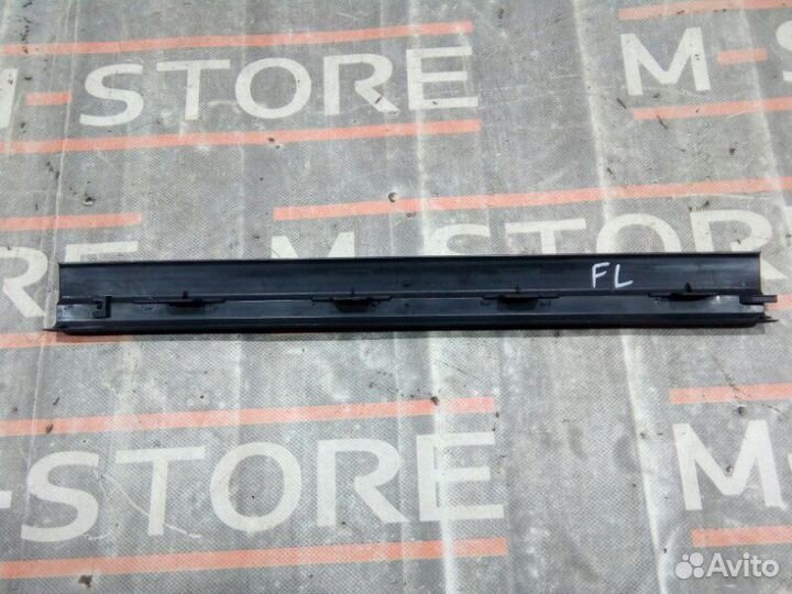 Накладка на порог салона передняя левая