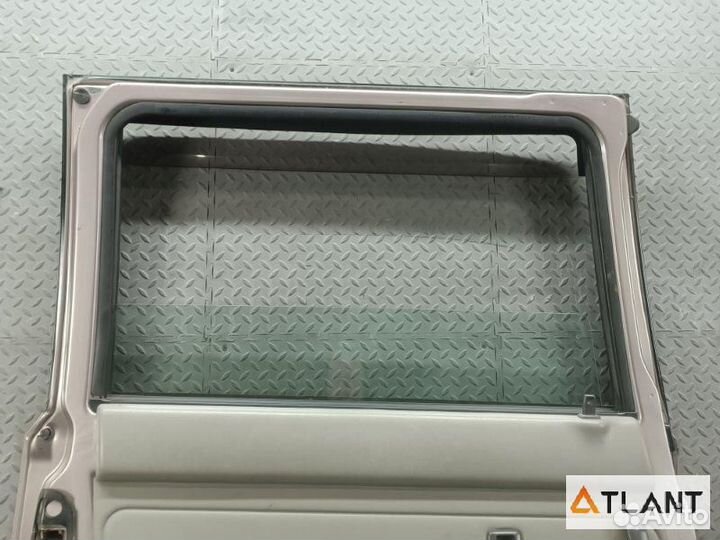 Дверь задний левый toyota lite ACE noah
