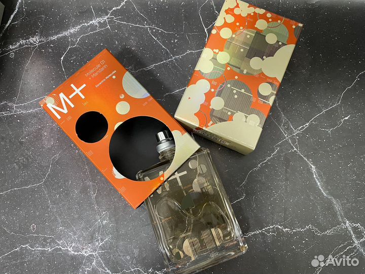 Escentric Molecules Molecule 01 + Mandarin