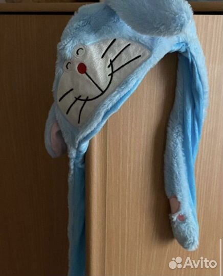 Шапка с двигающимися ушами