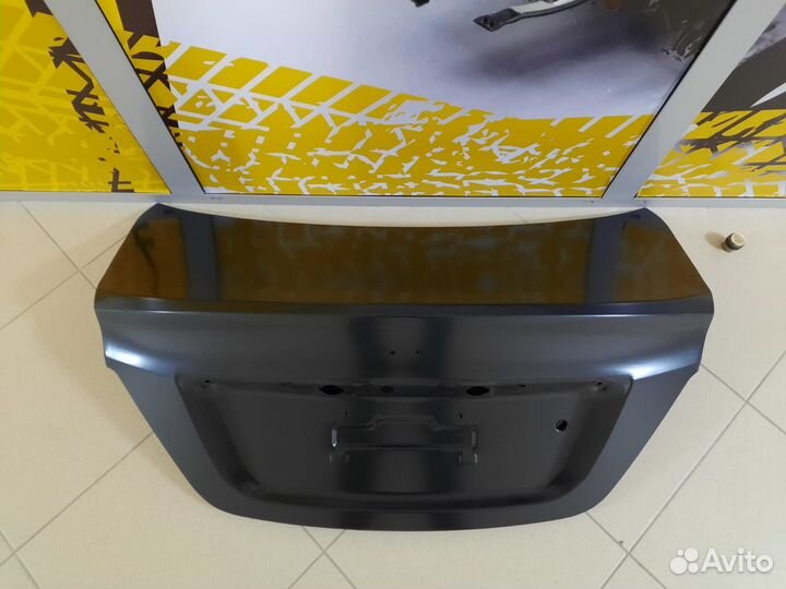 Крышка багажника Hyndai Solaris 2010-2017