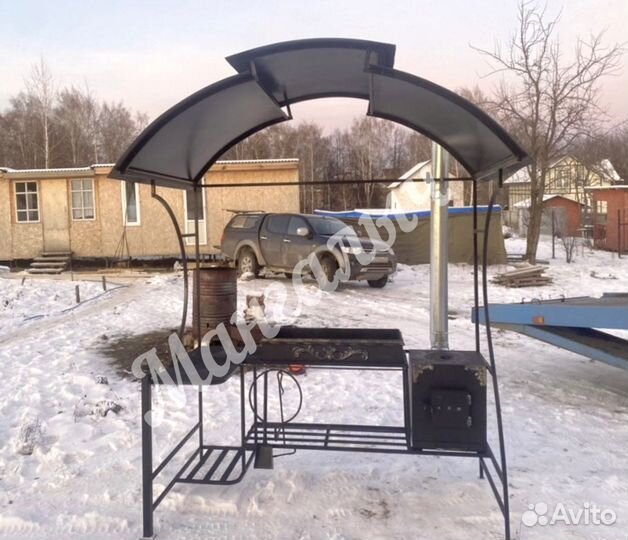 Мангал с крышей