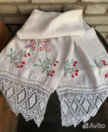 Свадебный рушник с вышивкой