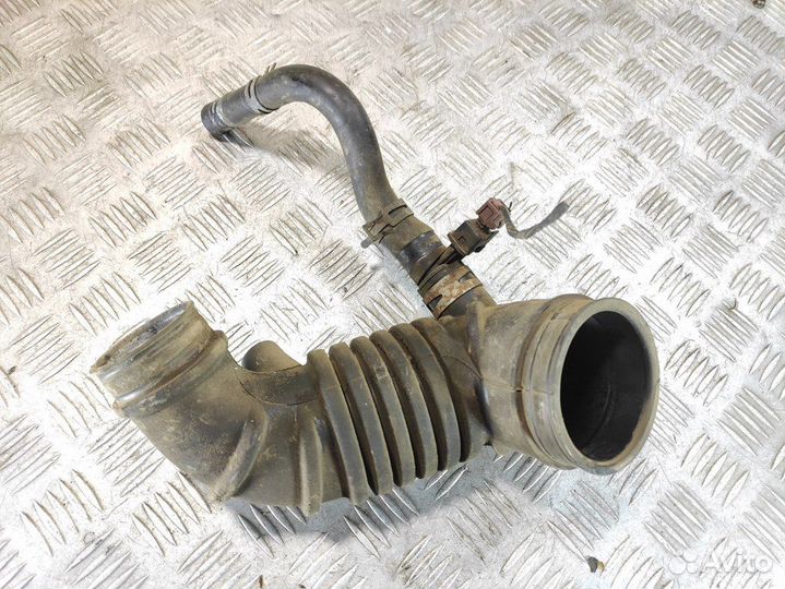 Патрубок воздушного фильтра Mitsubishi L200 2006-2