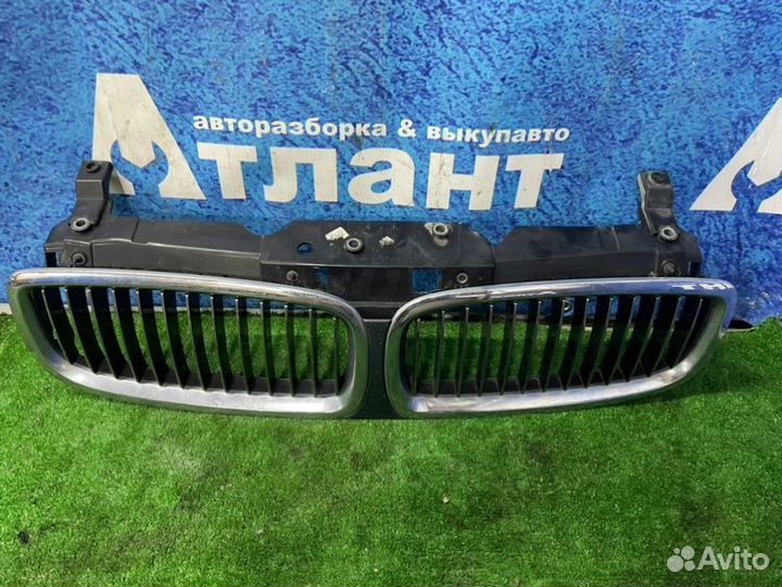 Решетка радиатора Bmw 7 E65 N62B36A 2002