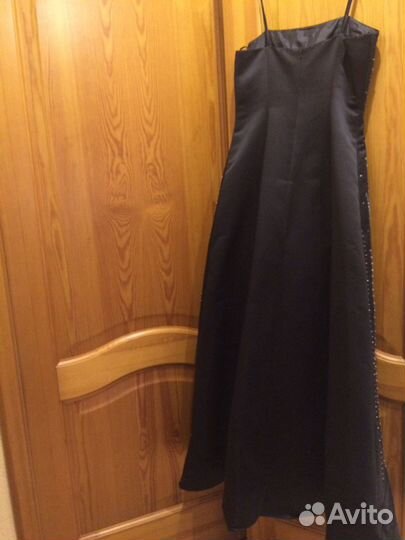 Платье вечернее