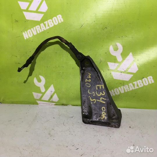 Кронштейн двигателя правый бмв Е34