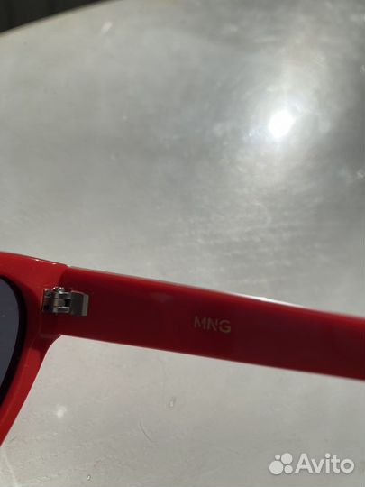 Солнцезащитные очки