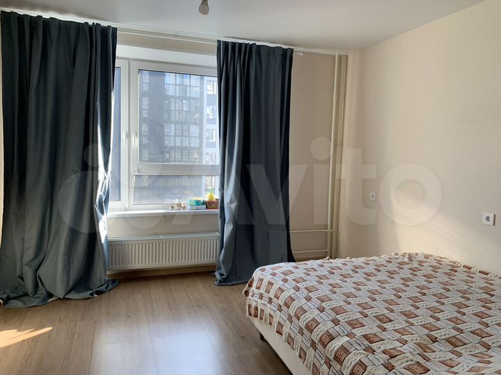 2-к. квартира, 65 м², 4/10 эт.