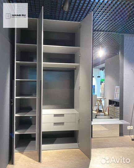 Распашной шкаф на заказ