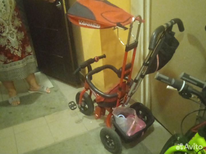 Прогулочная коляска