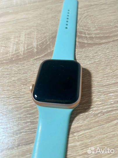 Часы apple watch se 44 mm 2022