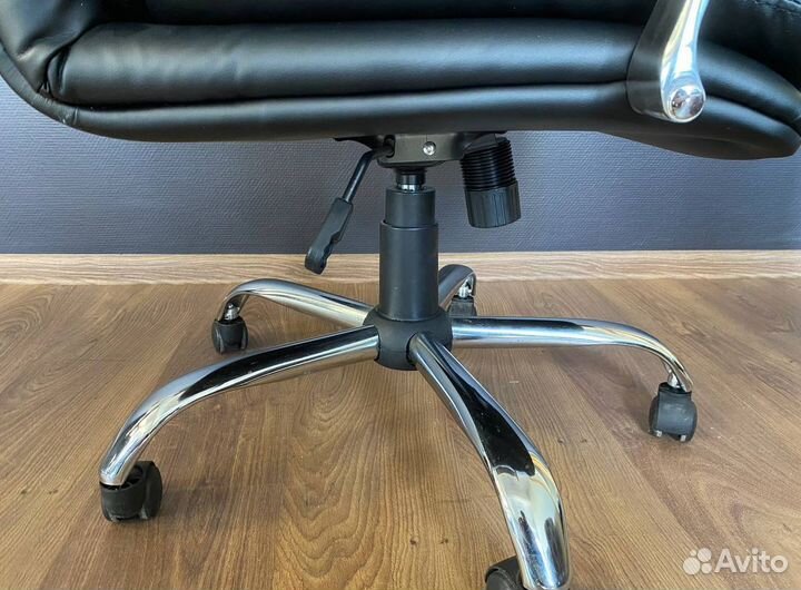 Компьютерное кресло новое