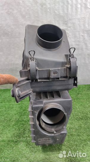 Корпус воздушного фильтра Lexus RX400H 2007